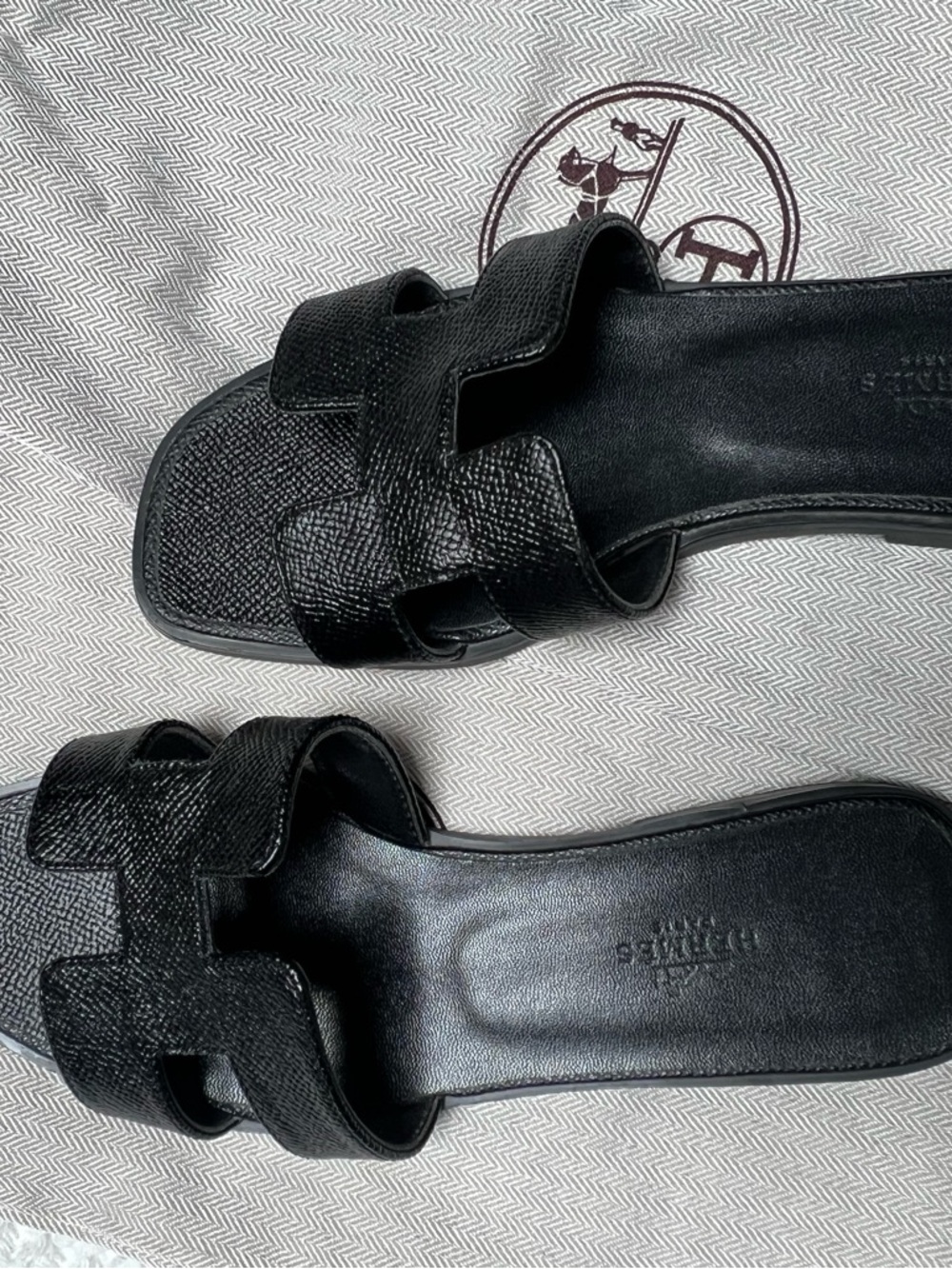Hermès Black Leather Slide Sandals with H-Cut Straps Size 5 - Picture 11 of 12